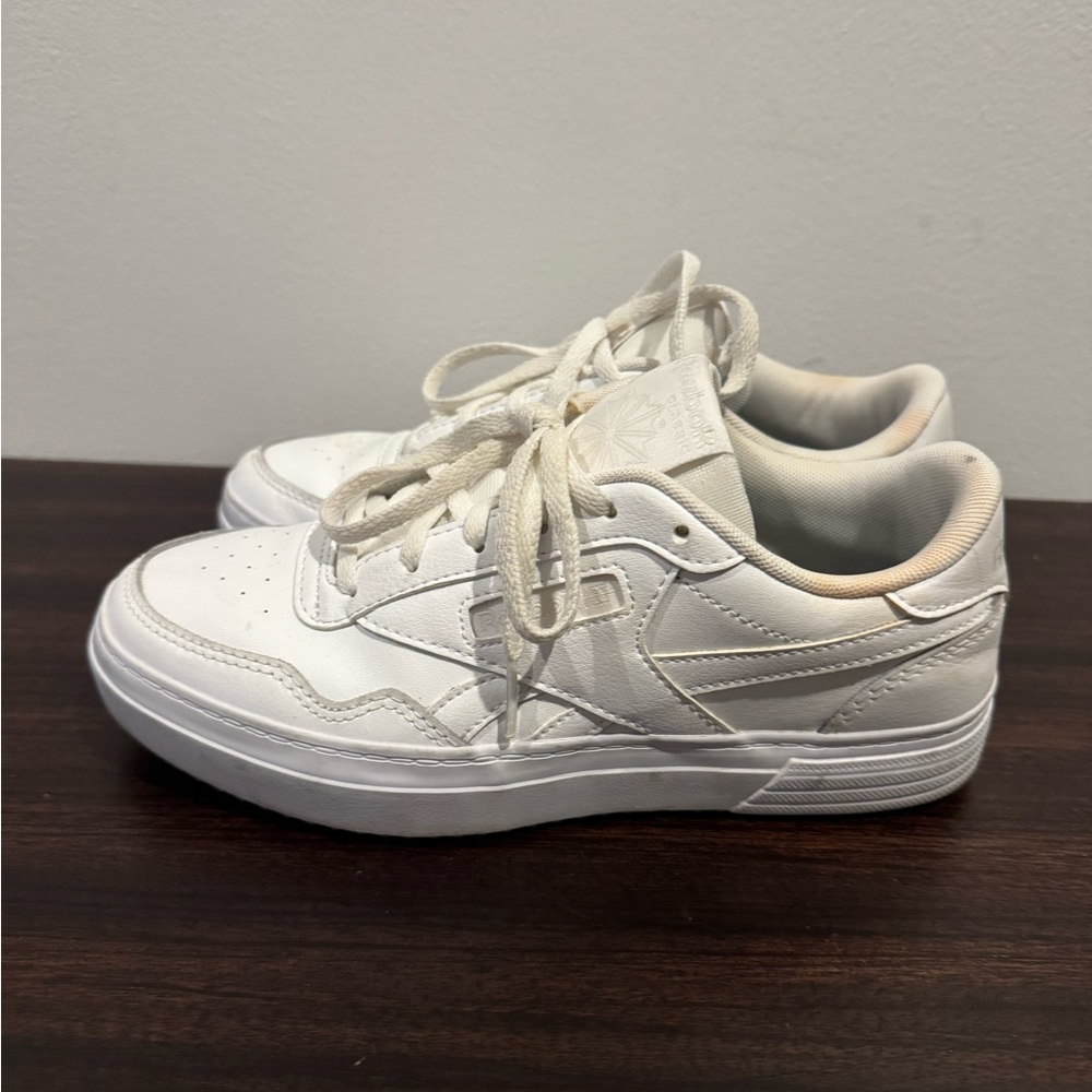 Reebok Womens Club MEMT Bold Sneaker
